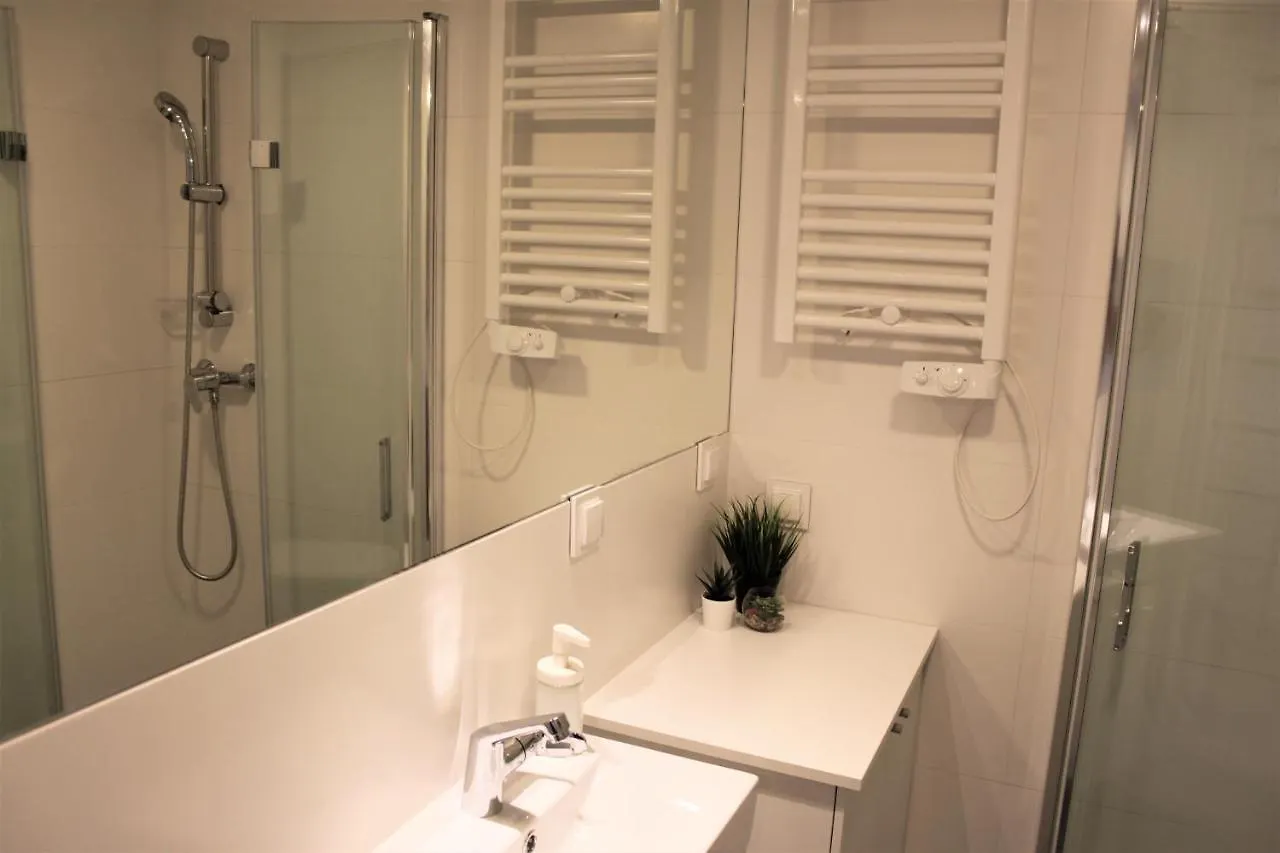 Vistula Studios X 3 Krakow Apartment