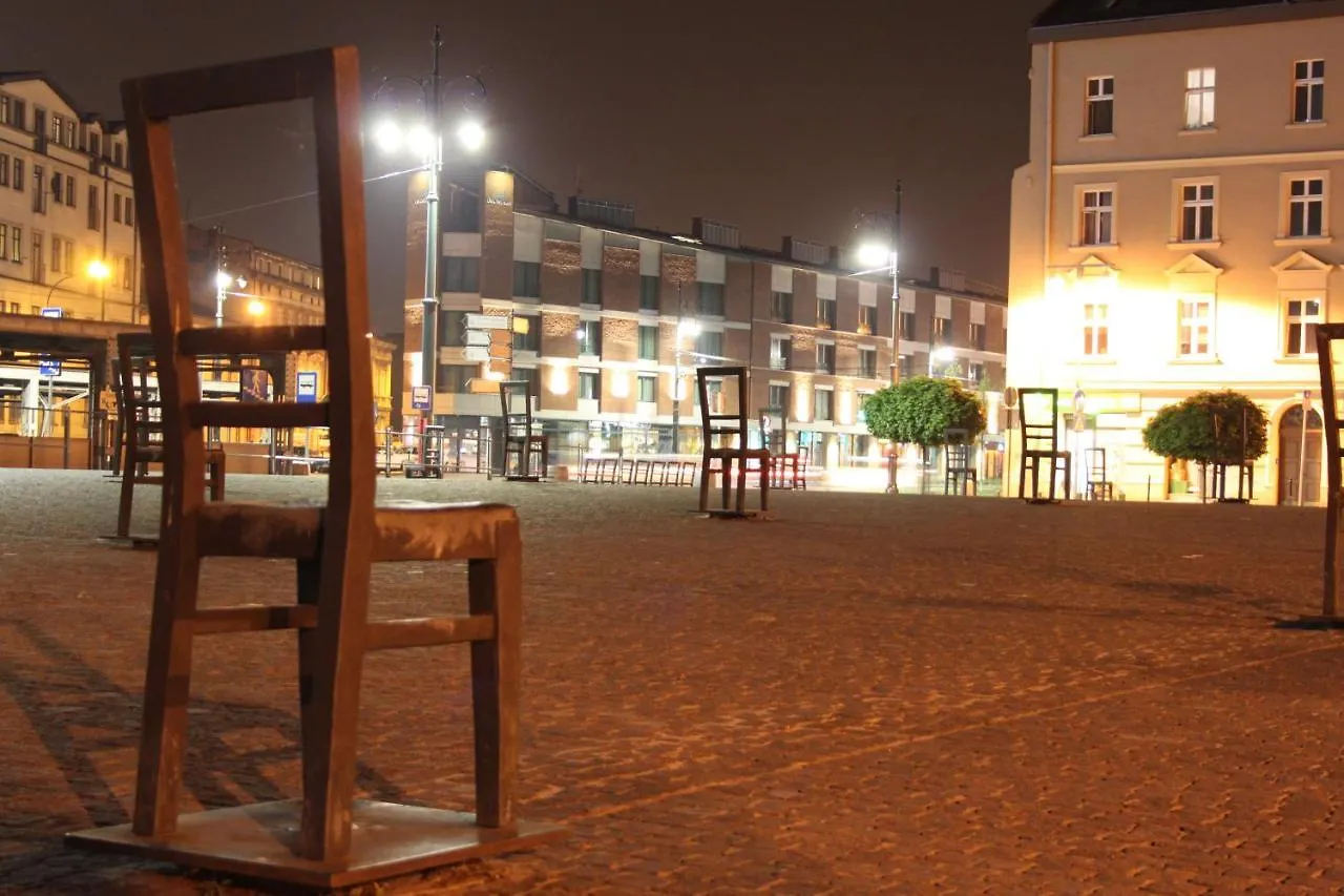 Vistula Studios X 3 Krakow 0*,
